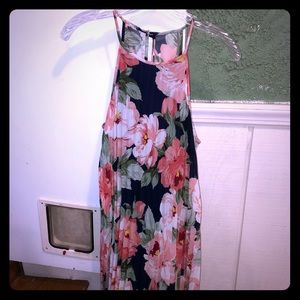 B. Darlin Maxi Dress